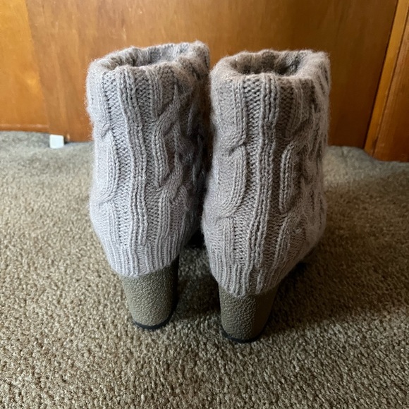 Muk Luks Heeled boots - Picture 6 of 10